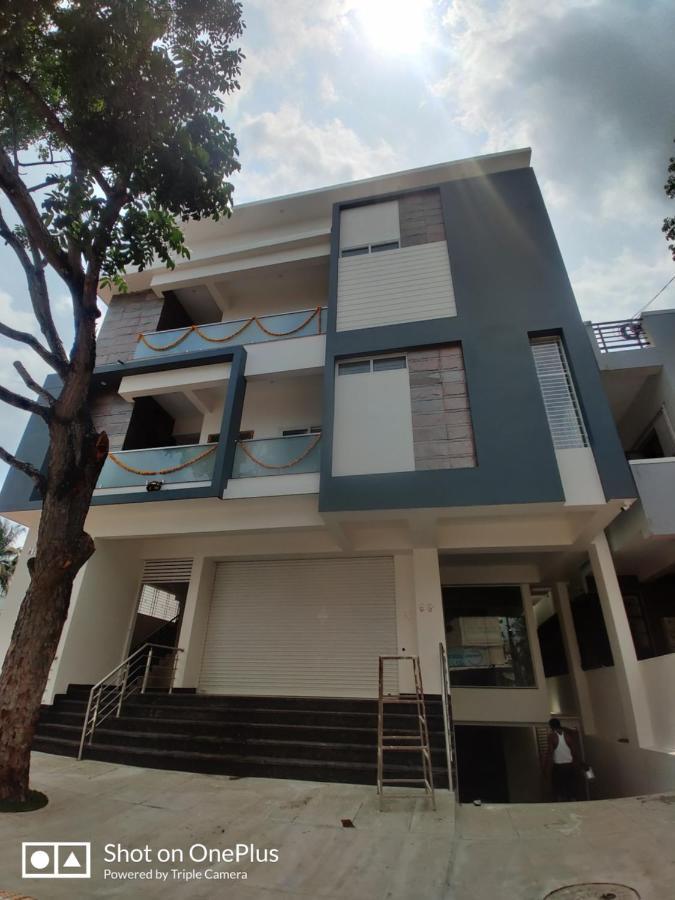 Meer Stay - Premium Service Apartments Vanivilasa Puram المظهر الخارجي الصورة